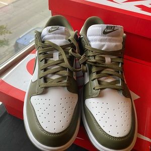 Nike Dunk Low Olive Green